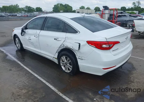 2017 Hyundai Sonata Se z USA, uszkodzony, nr VIN 5NPE24AF7HH556136